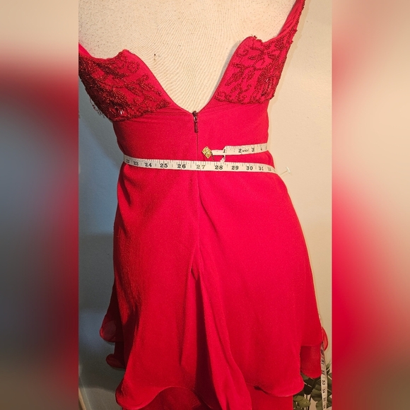 Elegant Red Strapless Dress - Picture 3 of 8